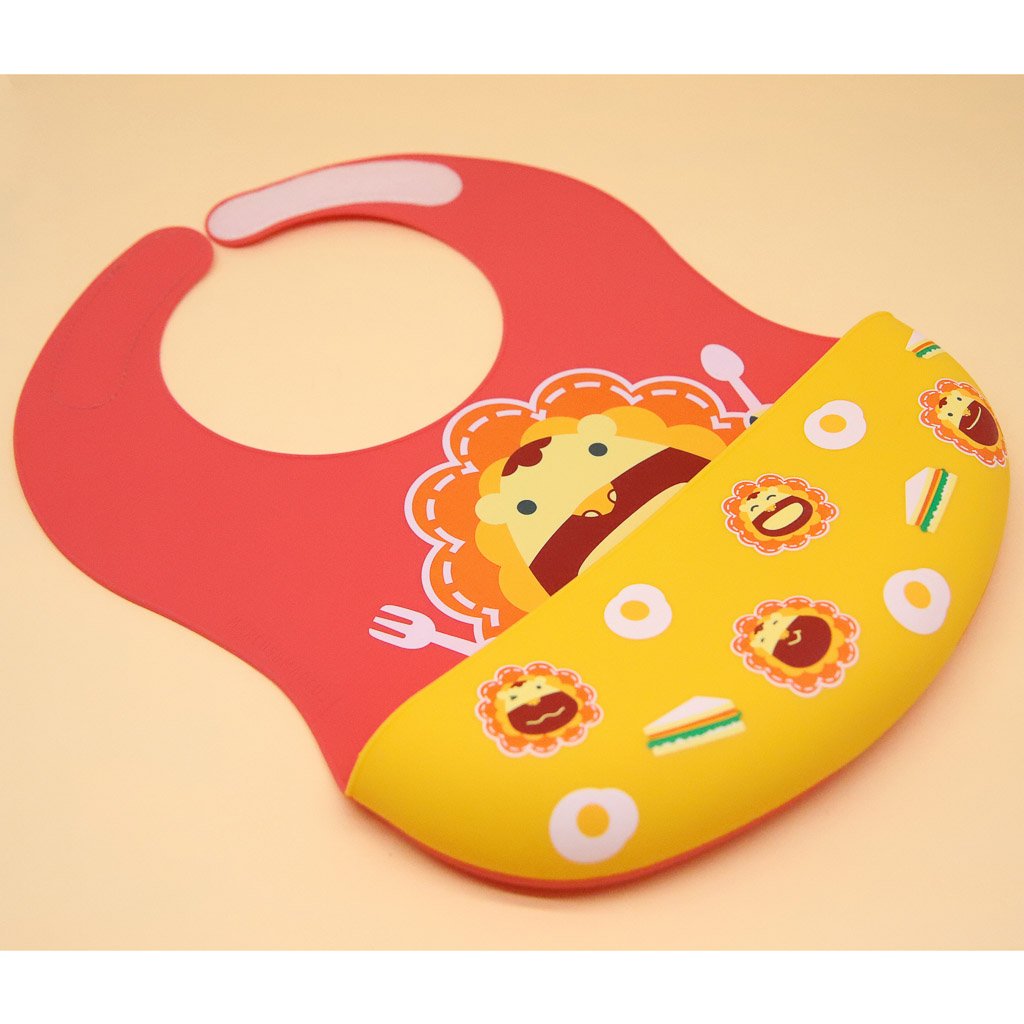 Marcus & Marcus Wide Coverage Silicone Bib