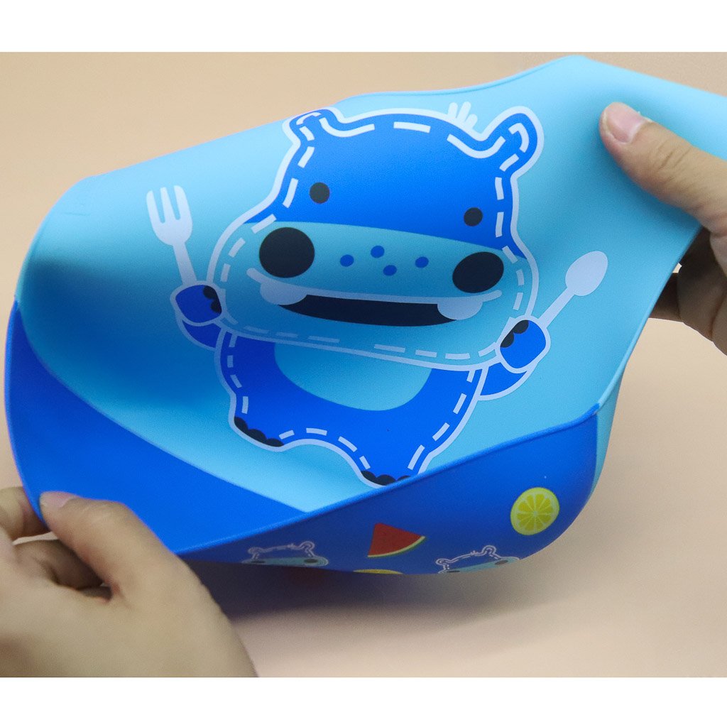 Marcus & Marcus Wide Coverage Silicone Bib